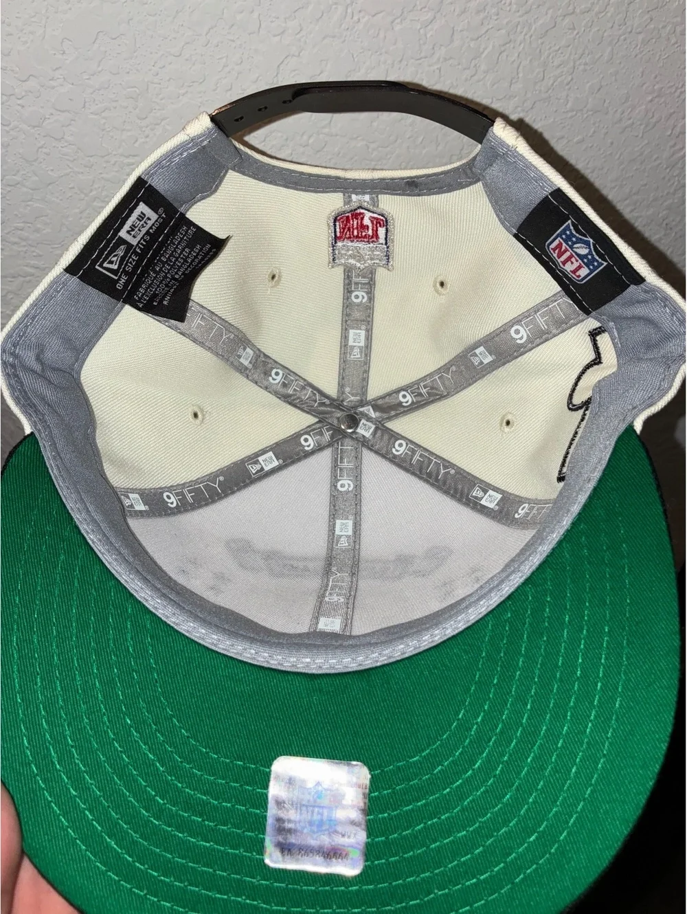 Men's New Era Cream Kansas City Chiefs Super Bowl LVII Champion NWT SnapBack Hat